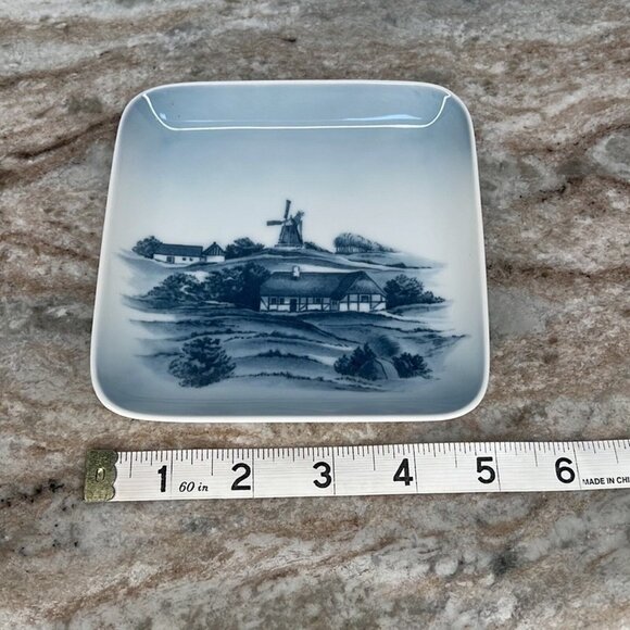 Bing & Grondahl Giftware Danish Scenery Square Tray 9805-455 - Picture 4 of 5